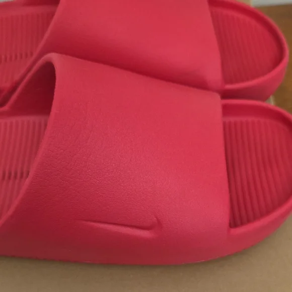 Nike University Red Calm Slide - Picture 3 of 4